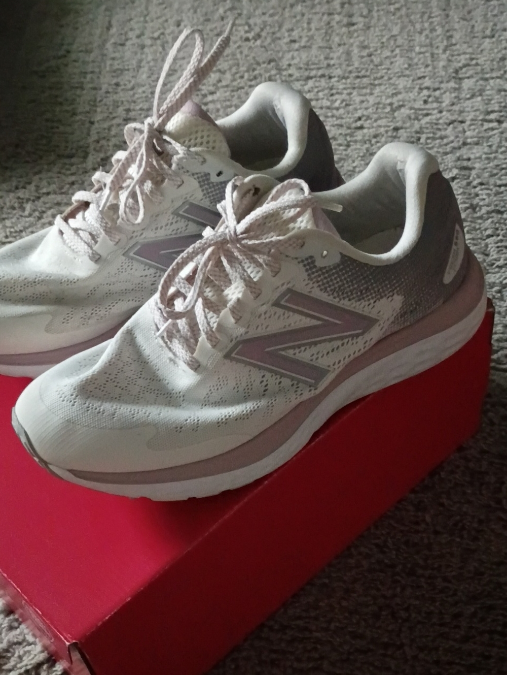 New Balance Women's Pink and White Athletic Running Shoes